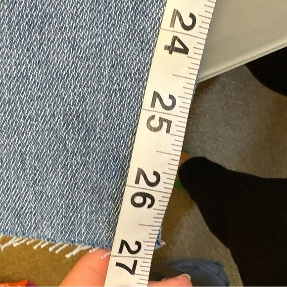 Mom Refuge Denim distressed cropped straight leg medium wash denim jeans size 0 - Picture 11 of 15